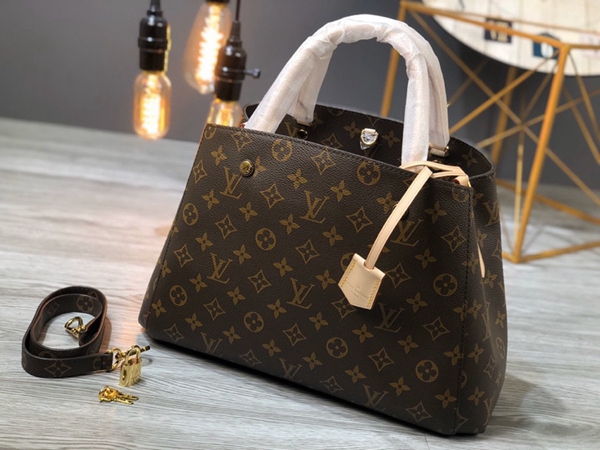 ルイヴィトンバッグ背面デザイン